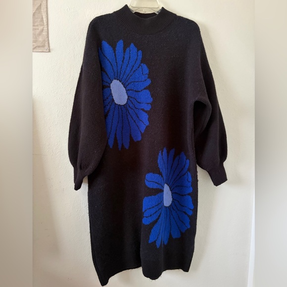 Monki Dresses & Skirts - Monki Dark Knit Sweater Dress Paris 💙